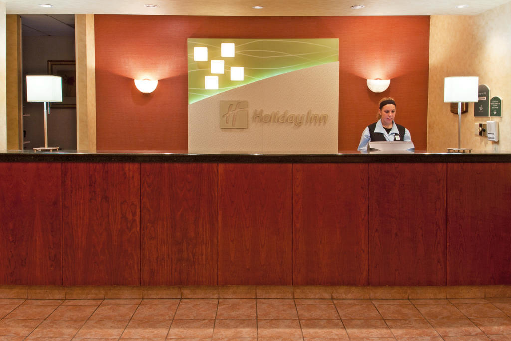 Ramada By Wyndham Beaver Falls Interior photo